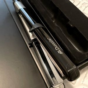 Duvolle “Rendezvous” titanium styling iron.